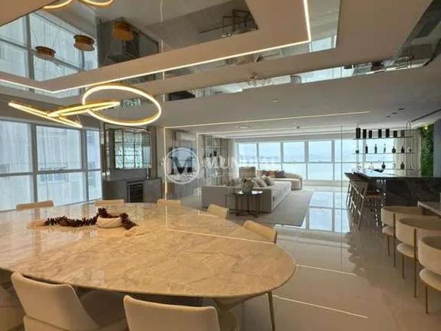 Apartamento para Venda em Balneário Camboriú/SC Centro 5 Quartos