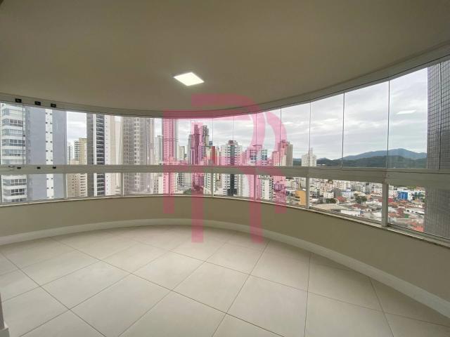 Apartamento para Venda em Balneário Camboriú/SC Centro 2 Quartos