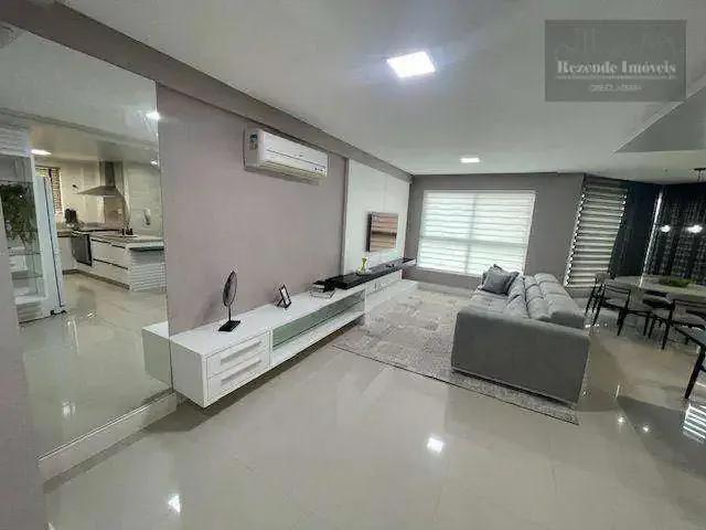 Apartamento para Venda em Balneário Camboriú/SC Centro 3 Quartos