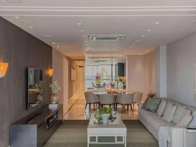 Apartamento para Venda em Balneário Camboriú/SC Centro 3 Quartos