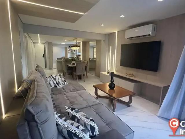 Apartamento para Venda em Balneário Camboriú/SC Centro 3 Quartos