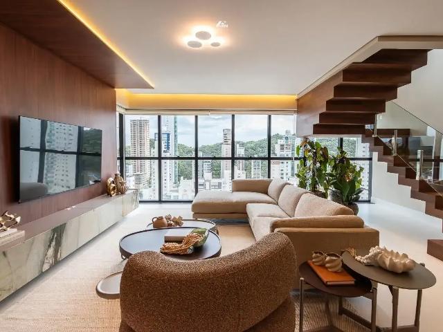 Apartamento para Venda em Balneário Camboriú/SC Pioneiros 4 Quartos