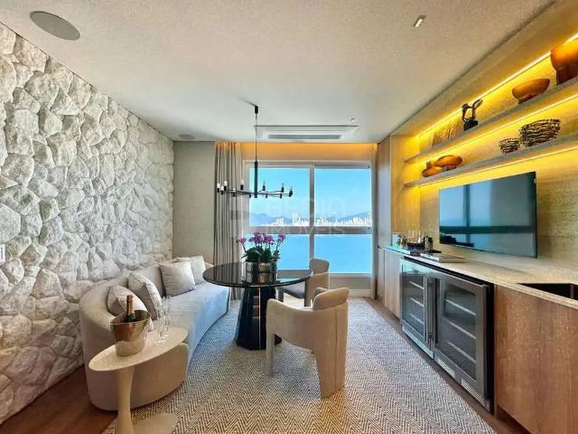 Apartamento para Venda em Balneário Camboriú/SC Pioneiros 4 Quartos