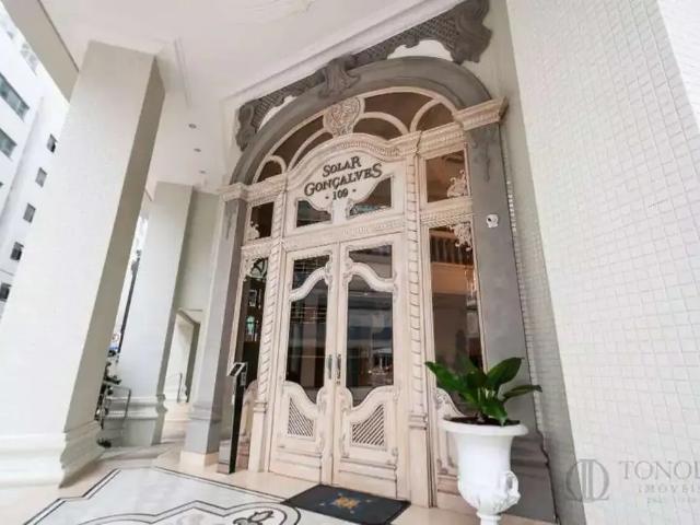 Apartamento para Venda em Balneário Camboriú/SC Pioneiros 4 Quartos