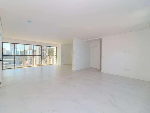 Apartamento para Venda em Balneário Camboriú/SC Pioneiros 3 Quartos