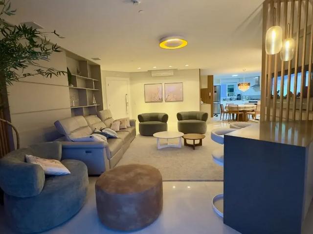 Apartamento para Venda em Balneário Camboriú/SC Pioneiros 3 Quartos