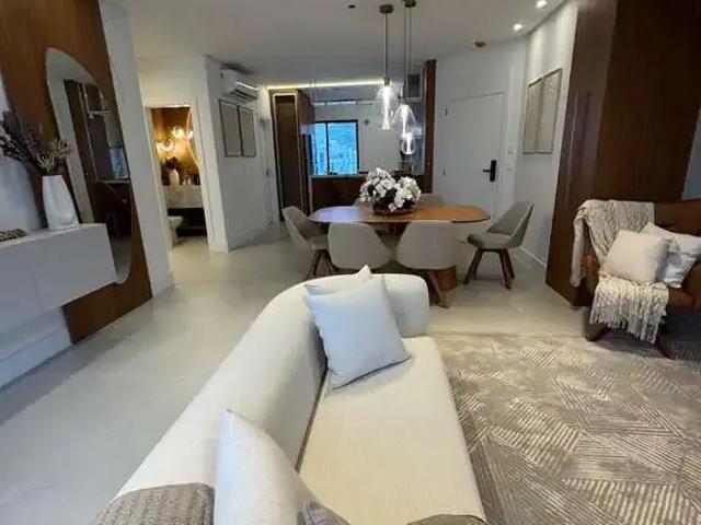 Apartamento para Venda em Balneário Camboriú/SC Pioneiros 3 Quartos