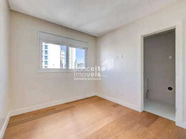 Apartamento para Venda em Balneário Camboriú/SC Pioneiros 3 Quartos
