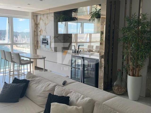 Apartamento para Venda em Balneário Camboriú/SC Pioneiros 3 Quartos