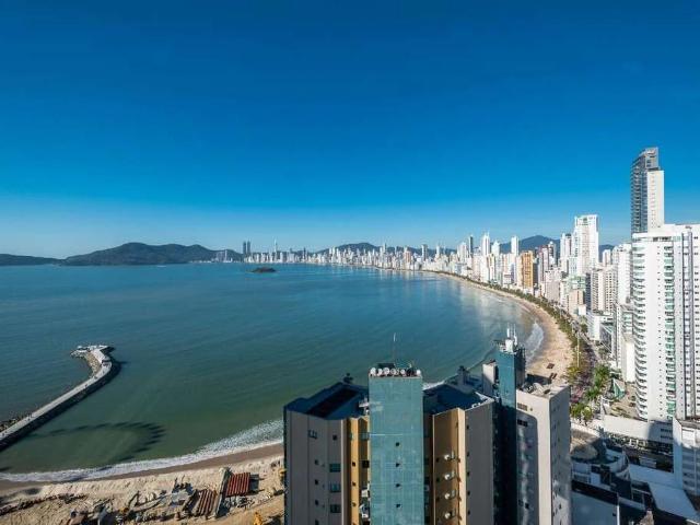 Apartamento para Venda em Balneário Camboriú/SC Pioneiros 3 Quartos