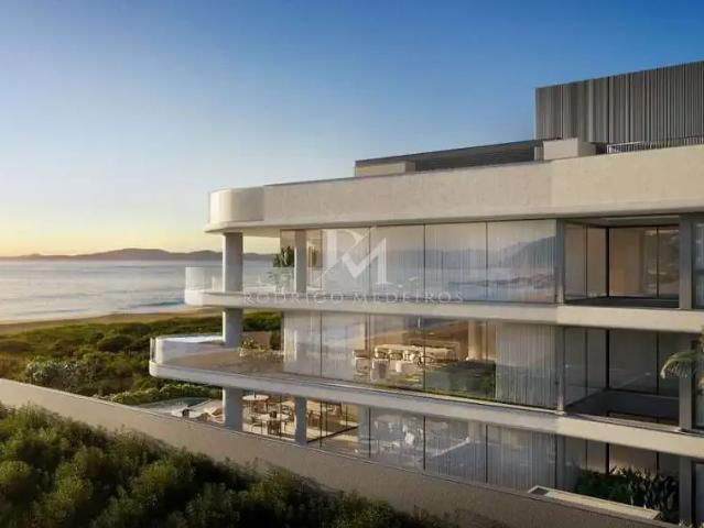 Apartamento para Venda em Balneário Camboriú/SC Praia do Estaleiro 4 Quartos