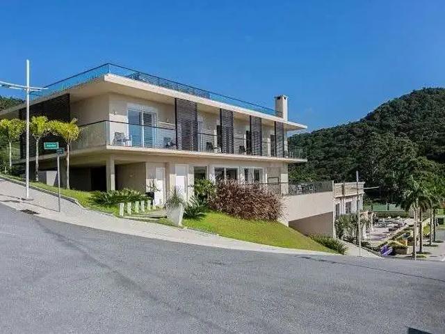 Apartamento para Venda em Balneário Camboriú/SC Praia do Estaleiro 5 Quartos