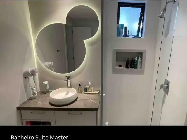 Apartamento para Venda em Balneário Camboriú/SC Praia dos Amores 3 Quartos