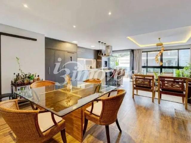 Apartamento para Venda em Balneário Camboriú/SC Praia dos Amores 3 Quartos