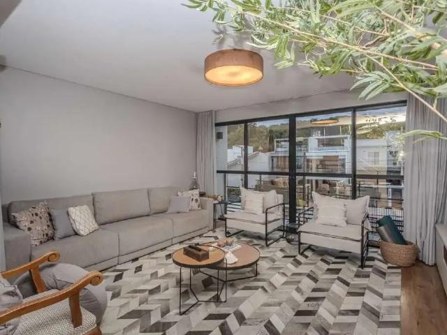 Apartamento para Venda em Balneário Camboriú/SC Praia dos Amores 3 Quartos