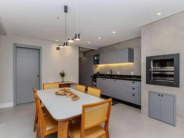 Apartamento para Venda em Balneário Camboriú/SC Praia dos Amores 3 Quartos