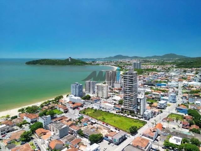 Apartamento para Venda em Balneário Piçarras/SC Centro 3 Quartos