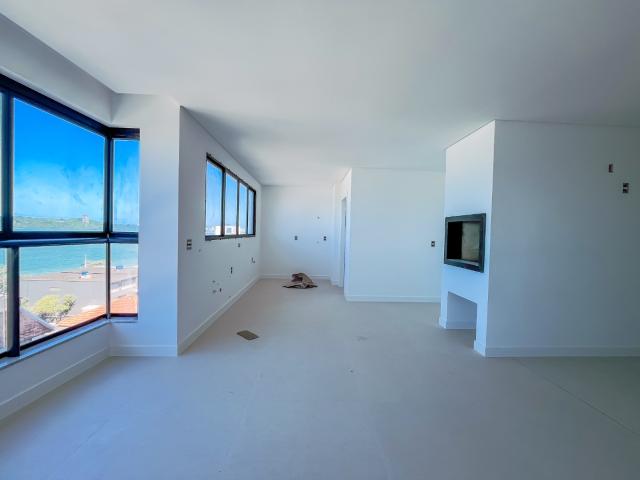 Apartamento para Venda em Balneário Piçarras/SC Centro 3 Quartos