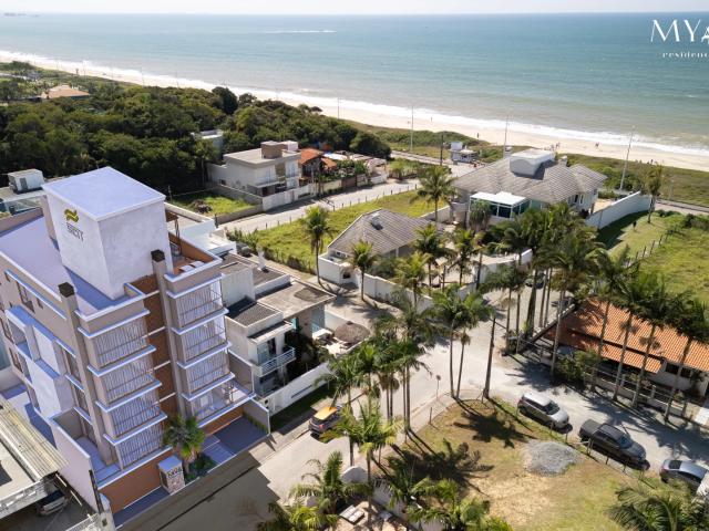 Apartamento para Venda em Balneário Piçarras/SC Itacolomi 2 Quartos