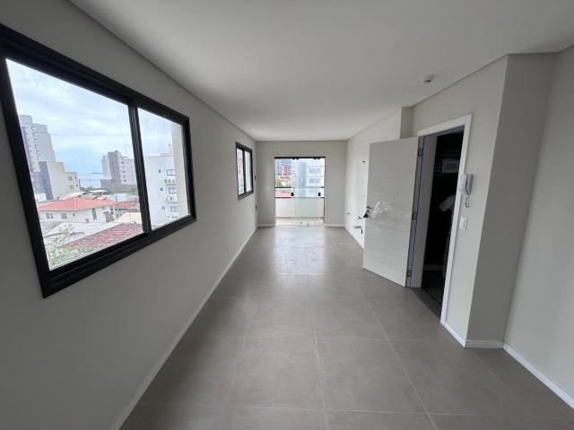 Apartamento para Venda em Balneário Piçarras/SC Itacolomi 3 Quartos