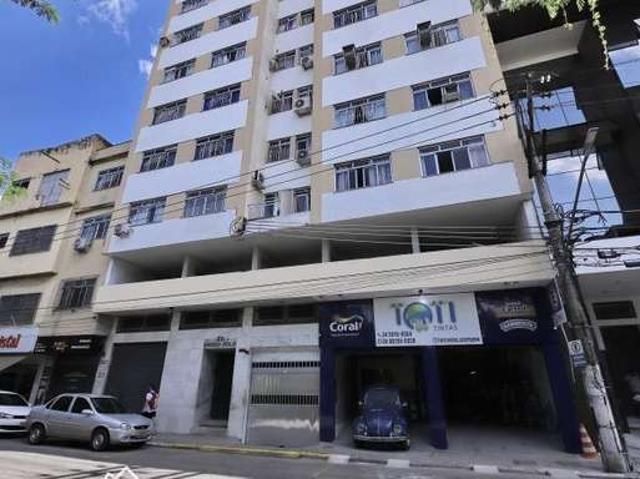 Apartamento para Venda em Barra Mansa/RJ Centro 3 Quartos