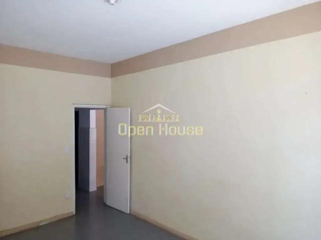 Apartamento para Venda em Barra Mansa/RJ Ano Bom 4 Quartos