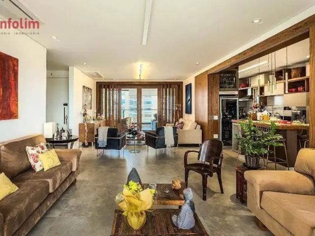 Apartamento para Venda em Barueri/SP Alphaville 4 Quartos