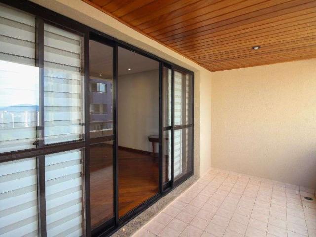 Apartamento para Venda em Barueri/SP Alphaville 4 Quartos