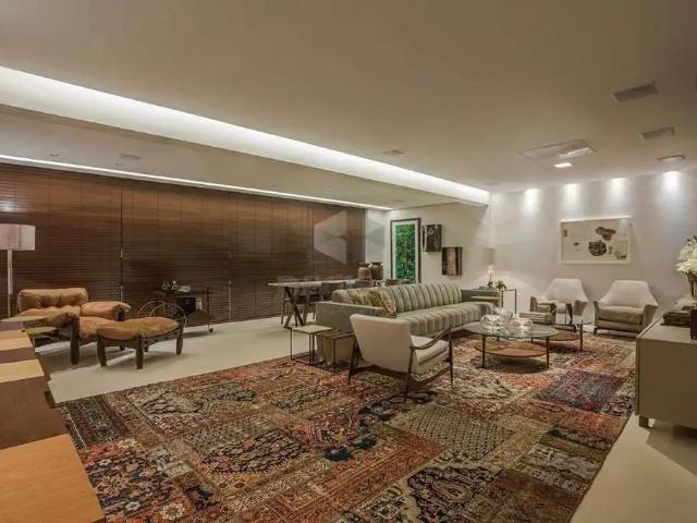 Apartamento para Venda em Belo Horizonte/MG Serra 4 Quartos