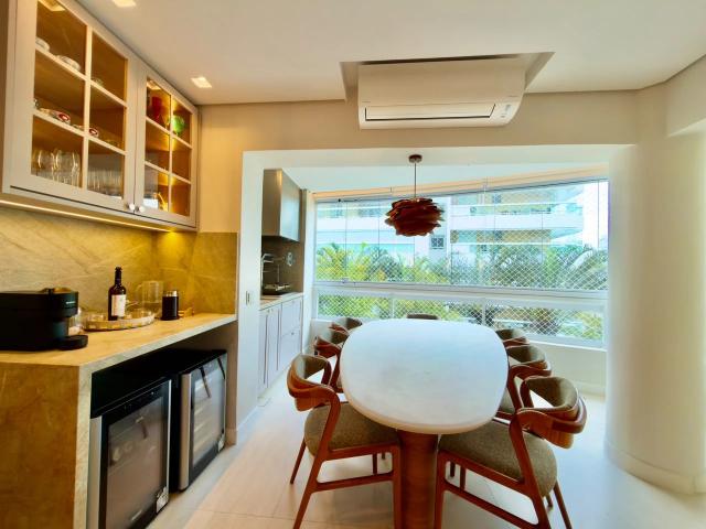 Apartamento para Venda em Bertioga/SP Riviera 3 Quartos