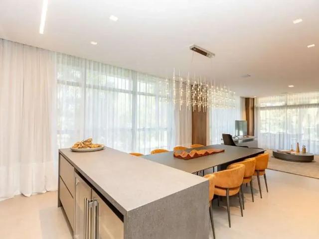 Apartamento para Venda em Curitiba/PR Cabral 3 Quartos