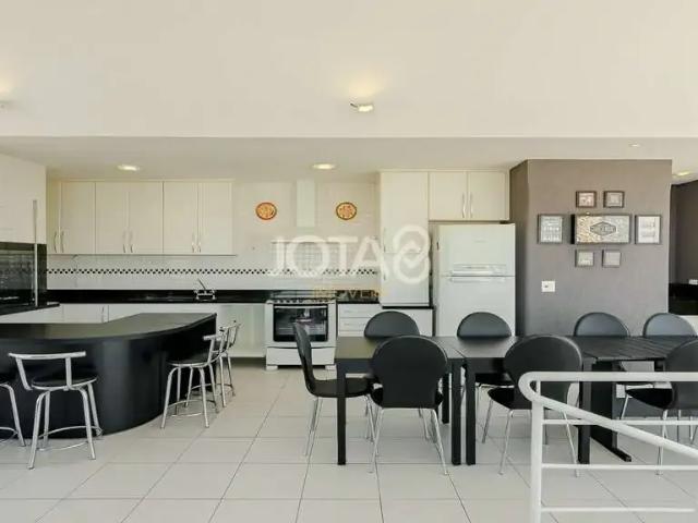 Apartamento para Venda em Curitiba/PR Centro Cívico 4 Quartos
