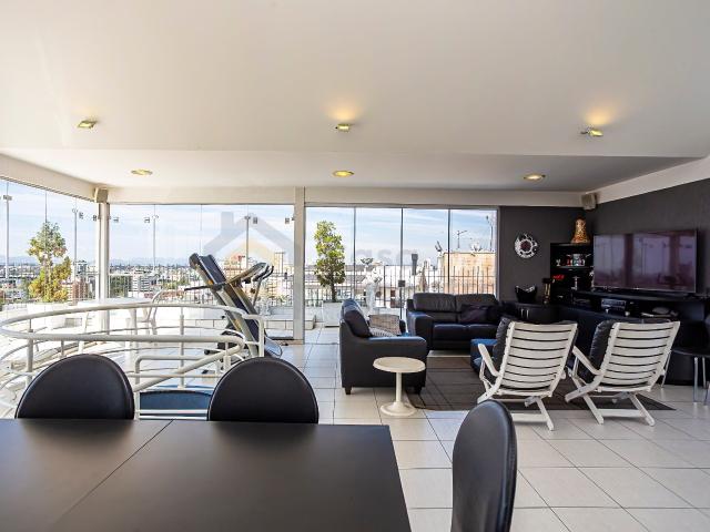 Apartamento para Venda em Curitiba/PR Centro Cívico 4 Quartos