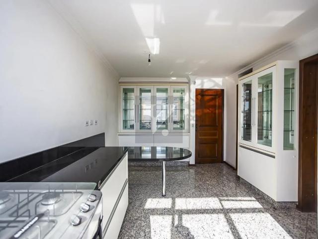 Apartamento para Venda em Curitiba/PR Centro 4 Quartos