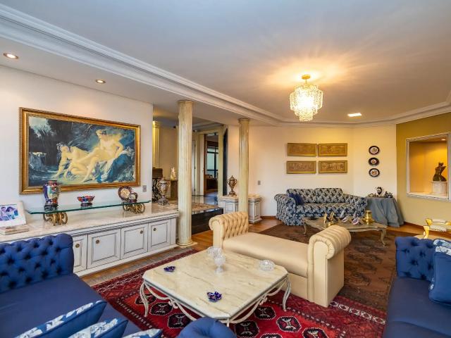 Apartamento para Venda em Curitiba/PR Centro 4 Quartos