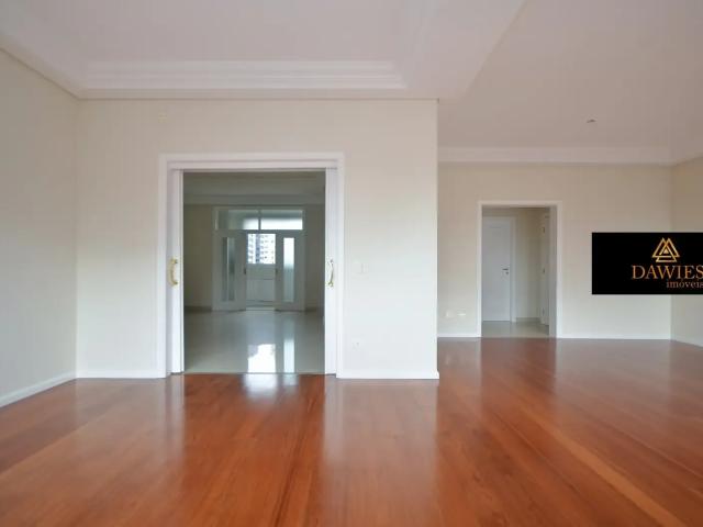 Apartamento para Venda em Curitiba/PR Centro 4 Quartos