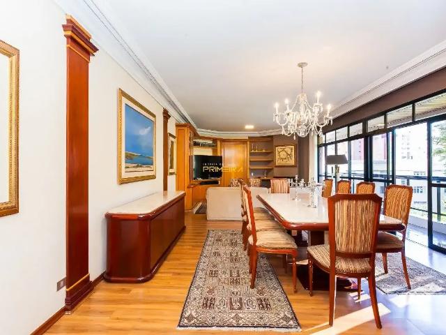 Apartamento para Venda em Curitiba/PR Centro 4 Quartos