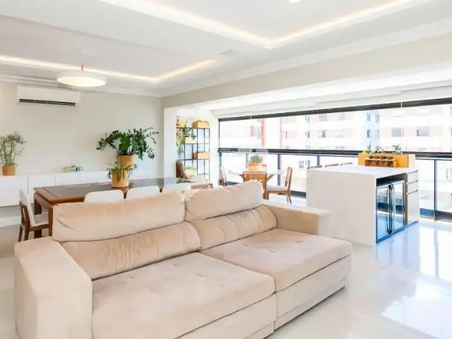 Apartamento para Venda em Curitiba/PR Água Verde 4 Quartos