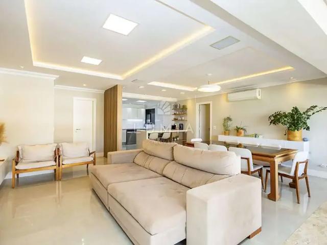Apartamento para Venda em Curitiba/PR Água Verde 4 Quartos