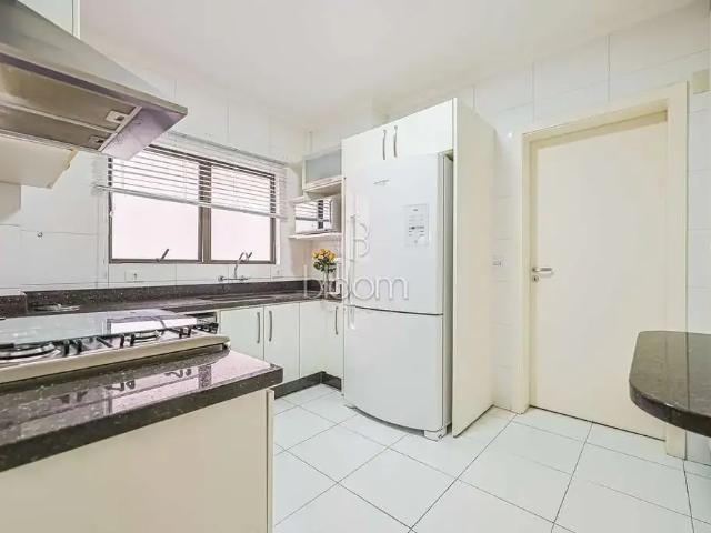 Apartamento para Venda em Curitiba/PR Água Verde 3 Quartos