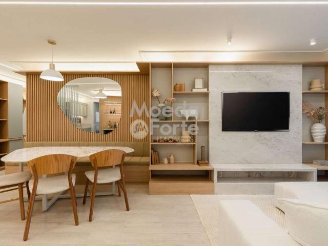 Apartamento para Venda em Curitiba/PR Ahú 2 Quartos