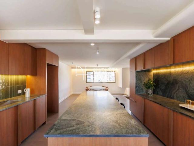 Apartamento para Venda em Curitiba/PR Batel 3 Quartos