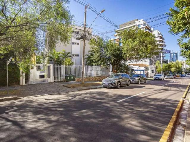 Apartamento para Venda em Curitiba/PR Batel 3 Quartos