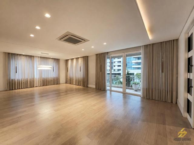 Apartamento para Venda em Curitiba/PR Batel 3 Quartos