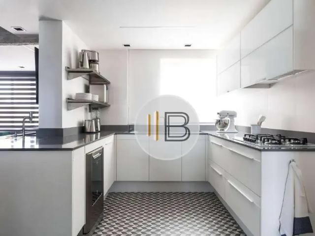 Apartamento para Venda em Curitiba/PR Batel 4 Quartos