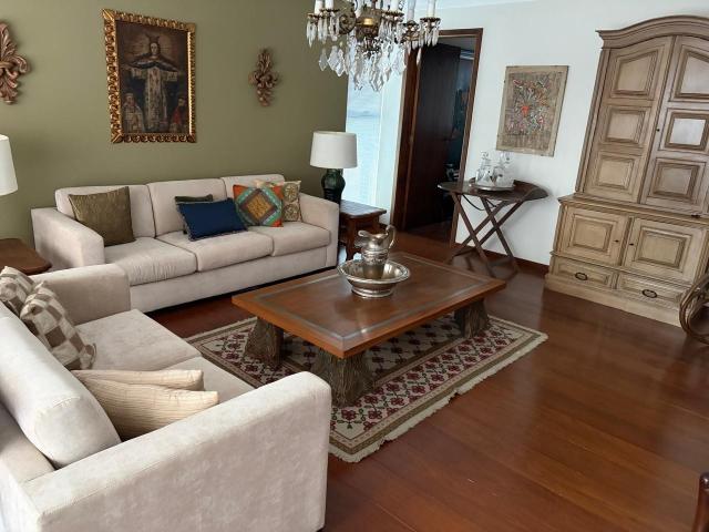 Apartamento para Venda em Curitiba/PR Batel 4 Quartos