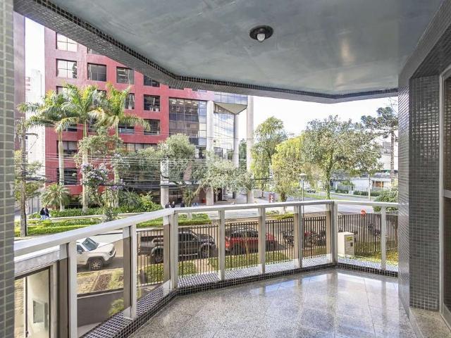 Apartamento para Venda em Curitiba/PR Batel 4 Quartos