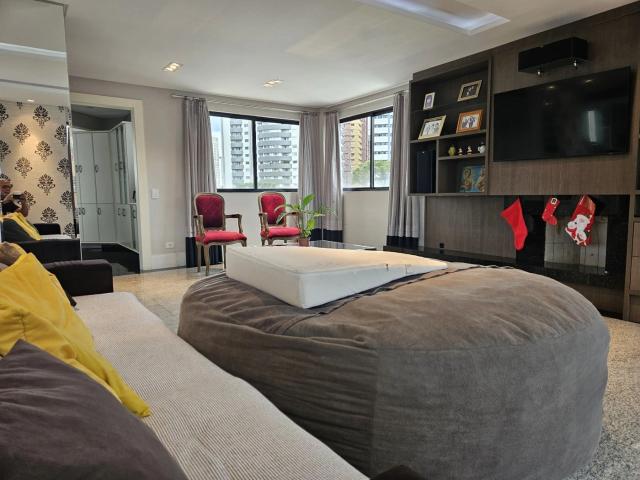 Apartamento para Venda em Curitiba/PR Batel 5 Quartos