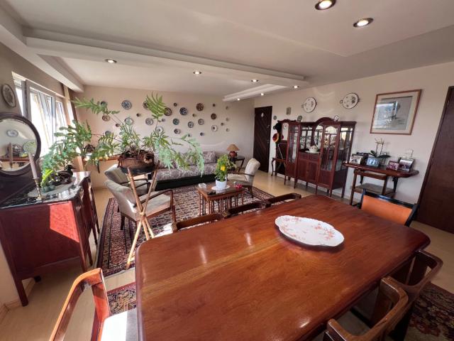 Apartamento para Venda em Curitiba/PR Bigorrilho 4 Quartos