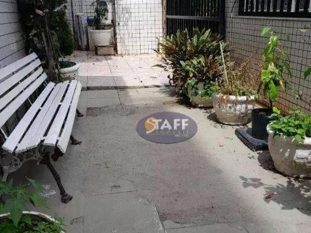 Apartamento para Venda em Cabo Frio/RJ Braga 2 Quartos